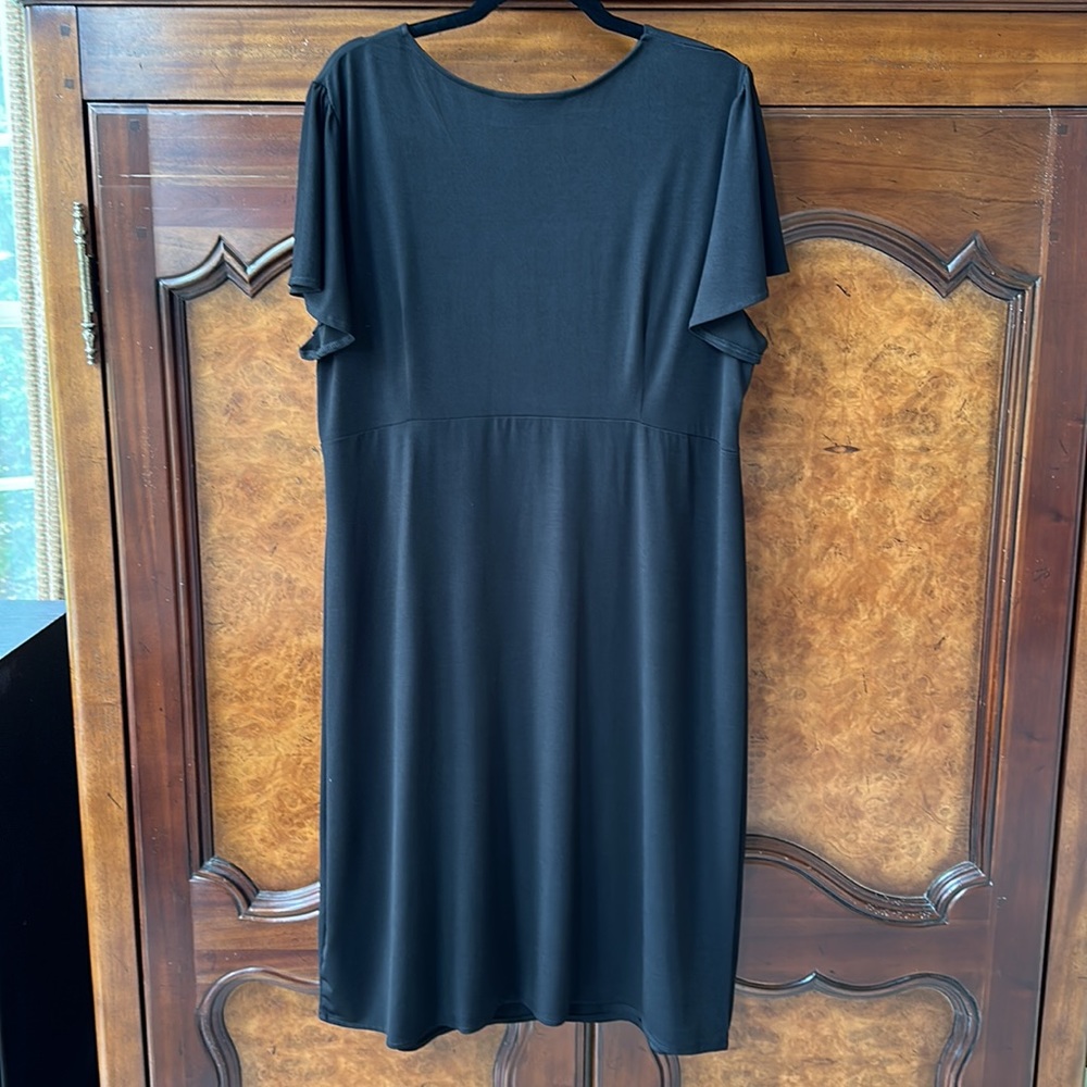 Avenue Studio Black Faux Wrap Dress (Size 22/24) - Picture 11 of 15